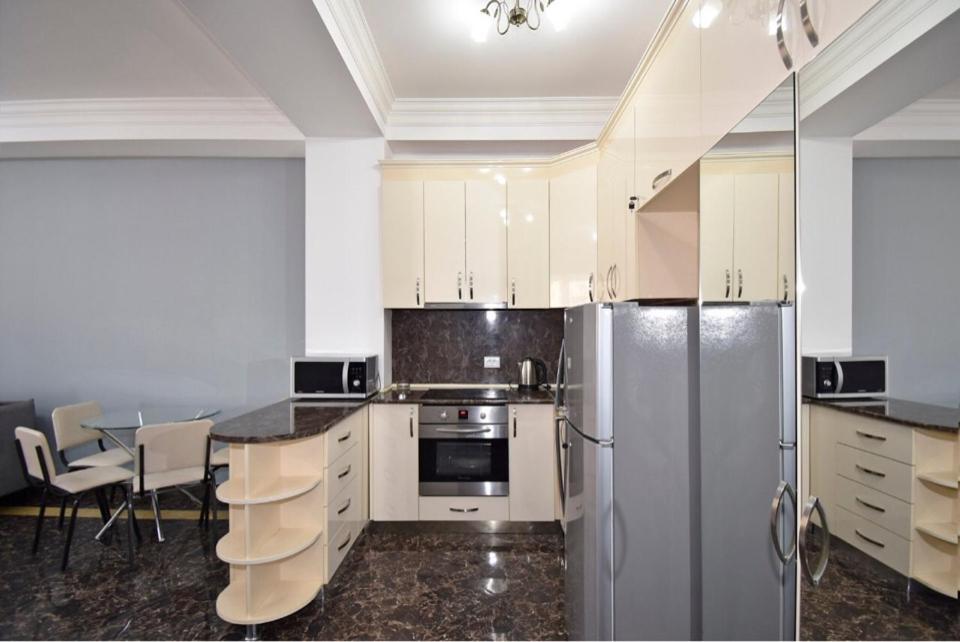 Modern Apartment For Rent In Buzand Street Bu944 Yerevan Bagian luar foto