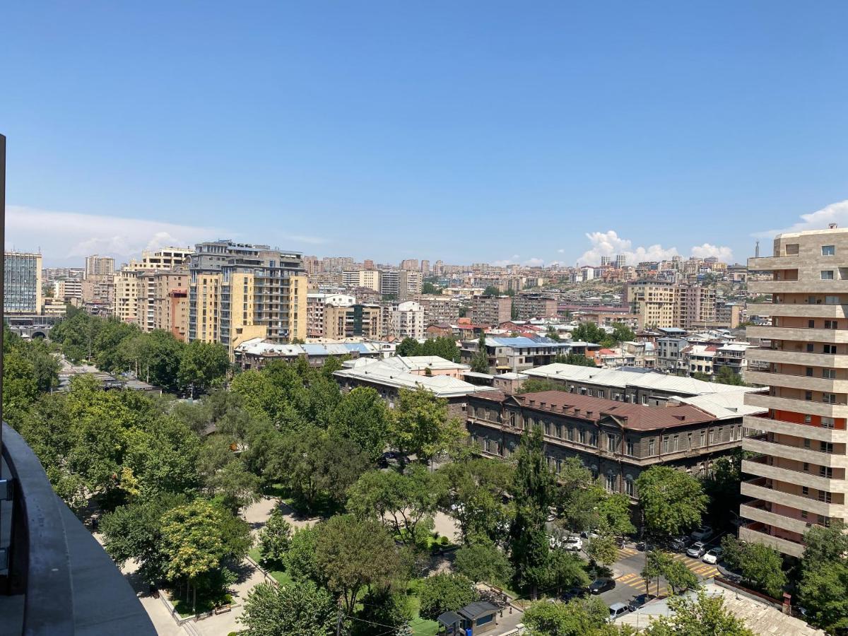 Modern Apartment For Rent In Buzand Street Bu944 Yerevan Bagian luar foto