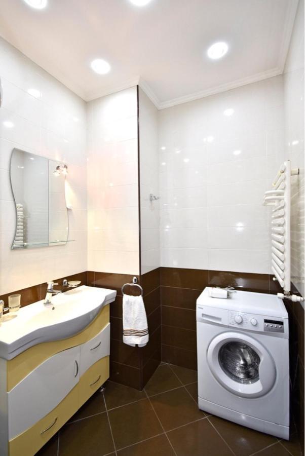 Modern Apartment For Rent In Buzand Street Bu944 Yerevan Bagian luar foto